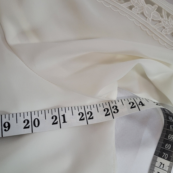 VTG 90's Blair Cream Embroidered High Neck Blouse Cut Out Long Sleeve Size L - Picture 8 of 8